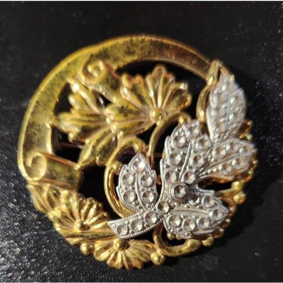 Art Nouveau 2-toned Metal Gold and Silver Tone Floral Ornate Brooch - Picture 1 of 4